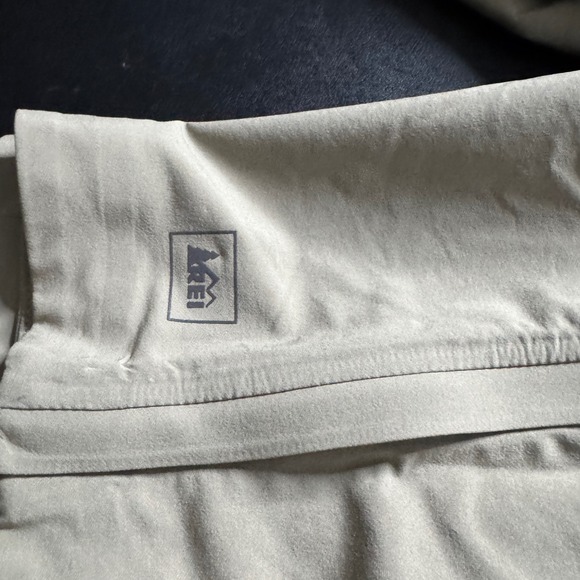 REI Convertible Hiking Pants Men's M 32L Zip-Off Cargo Outdoor Beige - Picture 2 of 6